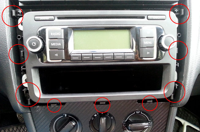 VW Polo V - Radio und Navi ausbauen / remove RCD310 und co. 